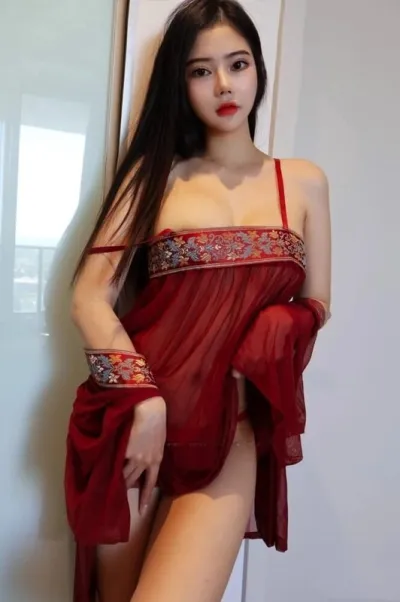Monica - Photo 4